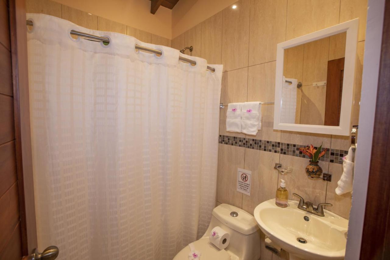 "Hana'S Celeste Retreat" Large Modern Villa Sleeps 6 On 20 Acres Of Nature! 비자구아 외부 사진