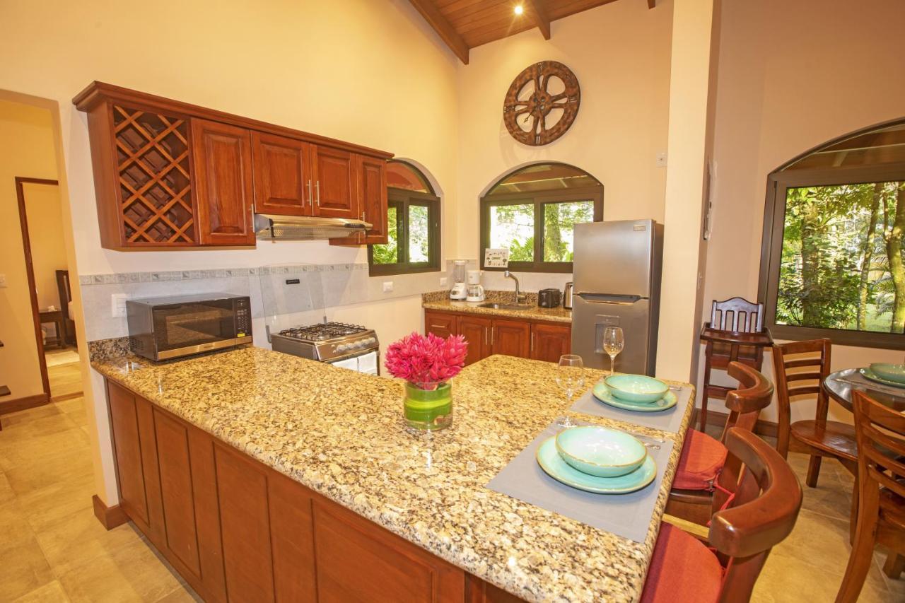 "Hana'S Celeste Retreat" Large Modern Villa Sleeps 6 On 20 Acres Of Nature! 비자구아 외부 사진
